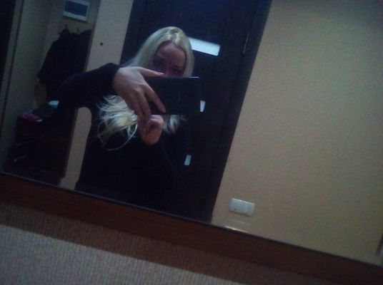 ЛОЛА БЕЛОСНЕЖКА, 26 лет