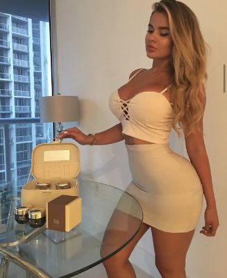 Лиза — эротический массаж лингама от 6500 руб. в час