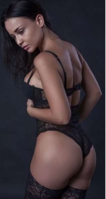 Снять телку (Вика, 27 лет)