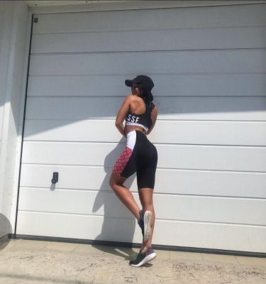 Заказать секс от 6000 руб. в час, 8 988 159-63-23 (Виктория , 26 лет)